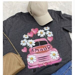 ‎Amour Love Tshirt